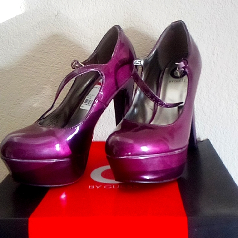 G by Guess 7.5